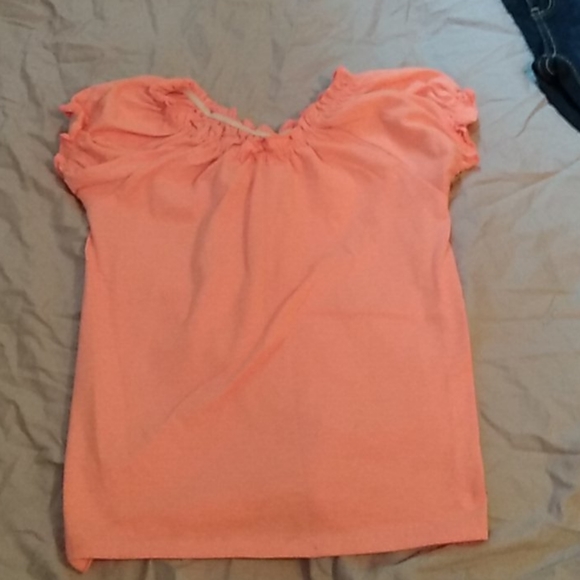 2 shirts 2 pairs of pants 1 pair of shoes dresses - Picture 9 of 14